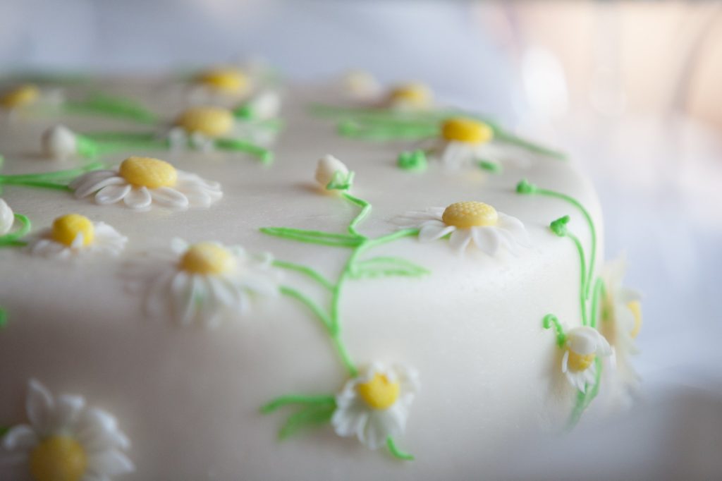 daisy-floral-cake_4460x4460